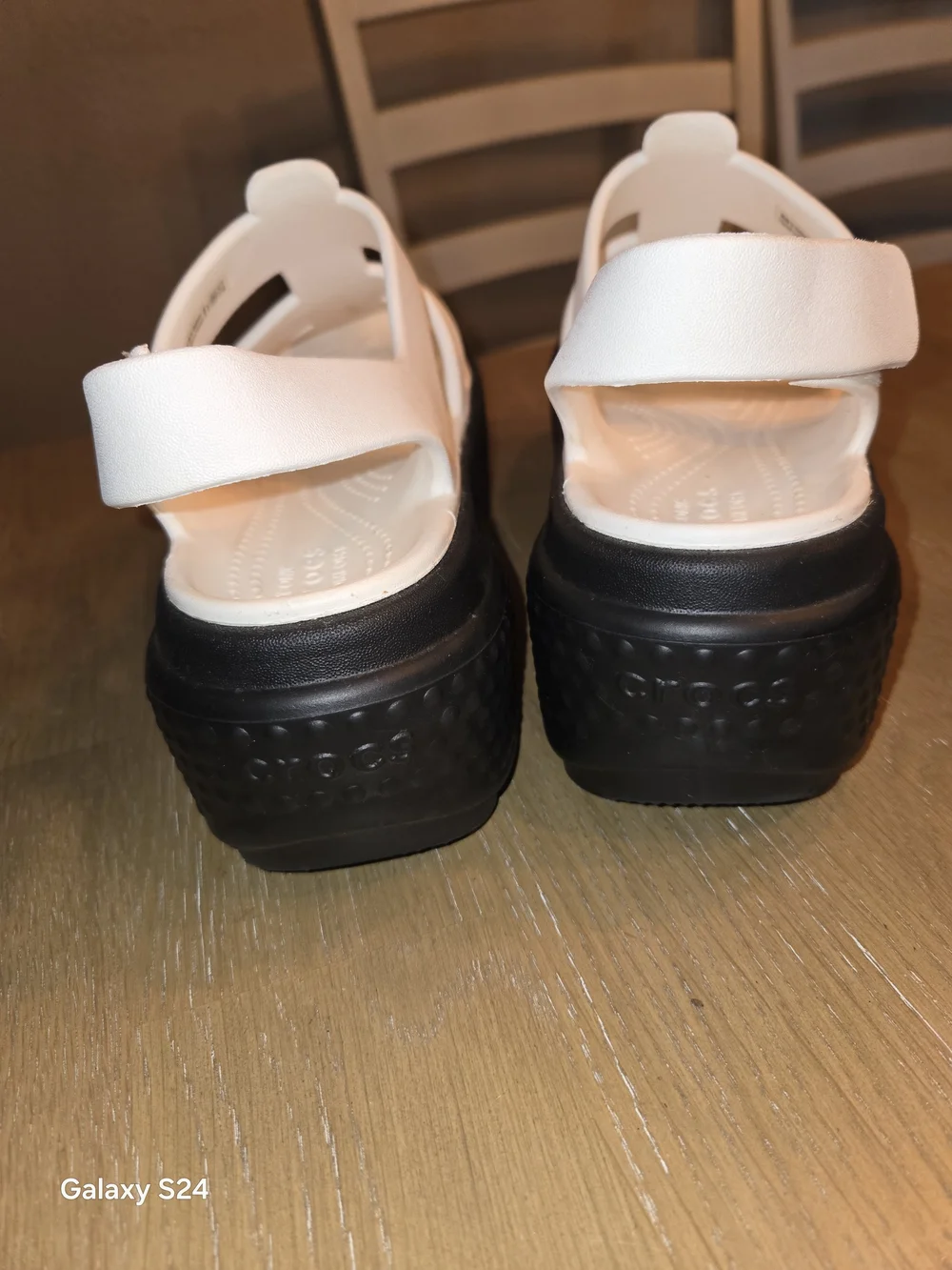 Crocs Women's White Platform Fisherman Sandals Stomp Sz 7